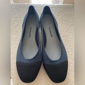 NWOT Rothy's Beautiful 2 tone roundtoe flats